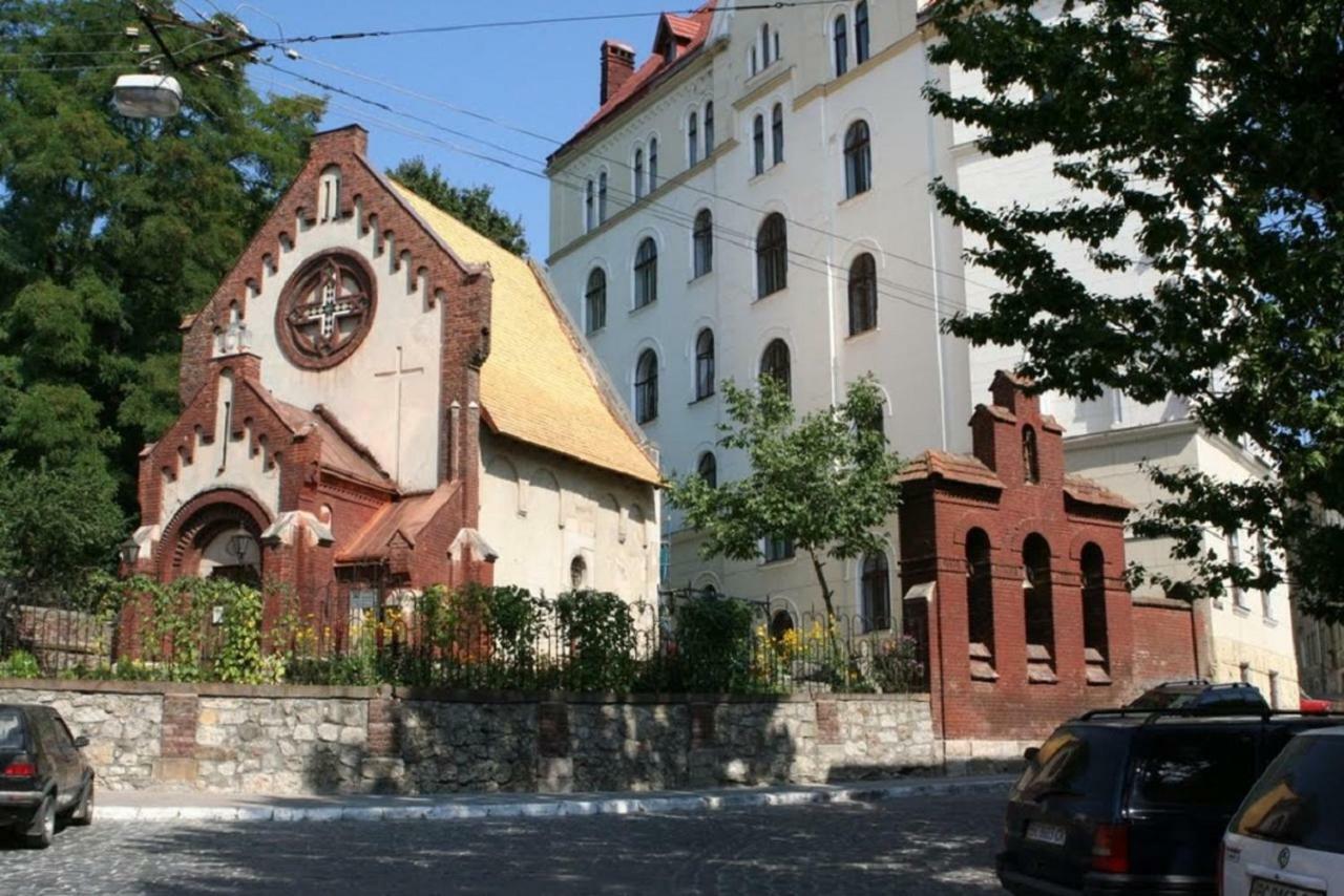 Mini- Smart Апартаменти В Центральній Частині Львова Exterior photo